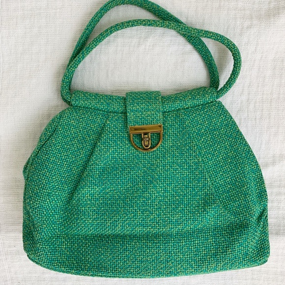 Meet your Posher, Bonnie - Picture 5 of 9